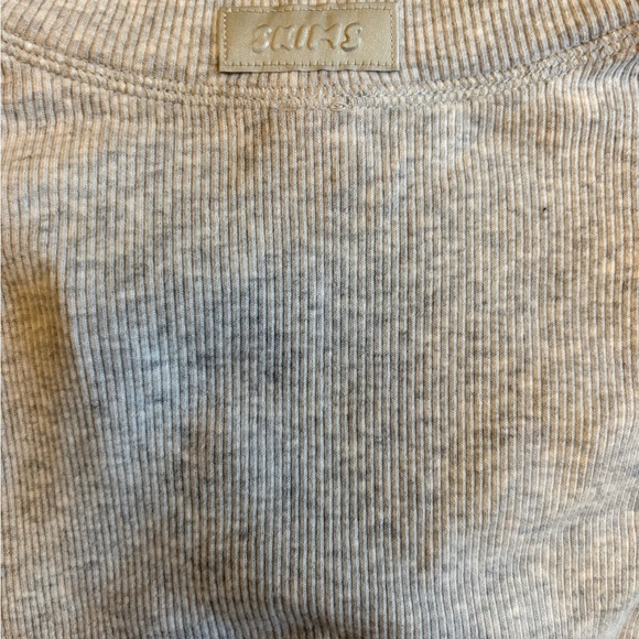 SKIMS Cotton rib long Sleeve Crop Henley - Picture 5 of 5